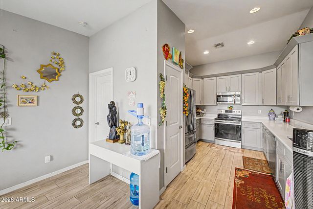 1939 E ENCINAS Lane, Phoenix, AZ 85040