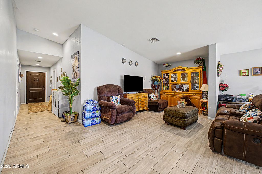 1939 E ENCINAS Lane, Phoenix, AZ 85040 — photo 5