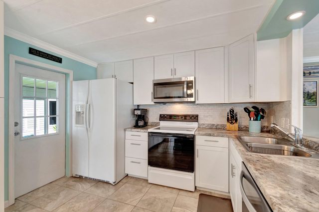 14001 KINGSTON BAY, Boynton Beach, FL 33436