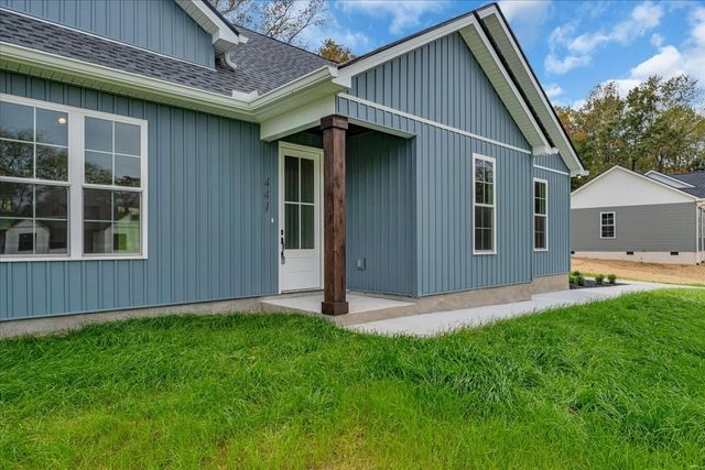 441 Sherwood Dr, Mcminnville, TN 37110