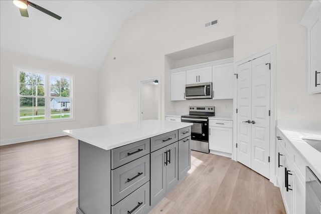 441 Sherwood Dr, Mcminnville, TN 37110