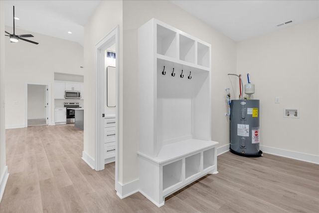 441 Sherwood Dr, Mcminnville, TN 37110