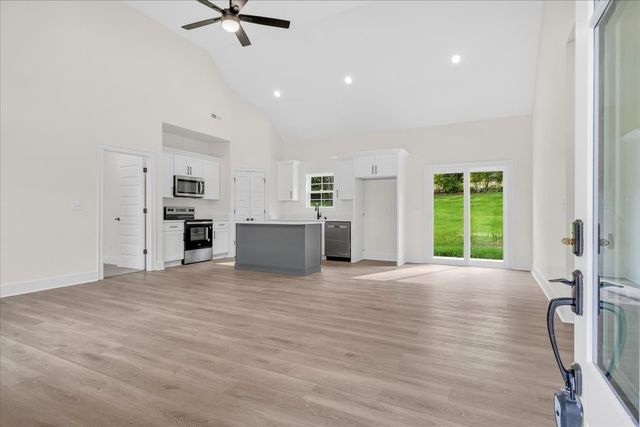 441 Sherwood Dr, Mcminnville, TN 37110