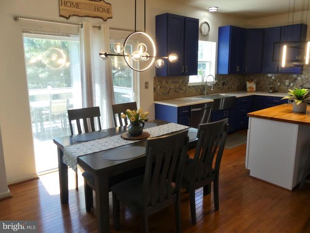 2137 LARKSPUR CT, Pennsburg, PA 18073