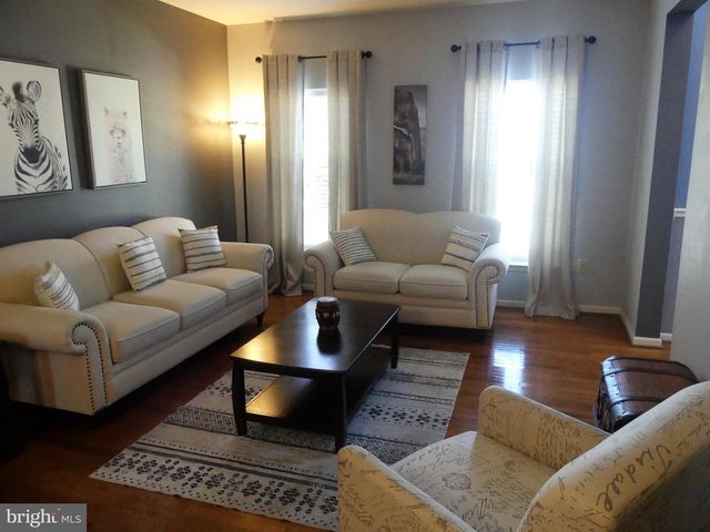 2137 LARKSPUR CT, Pennsburg, PA 18073