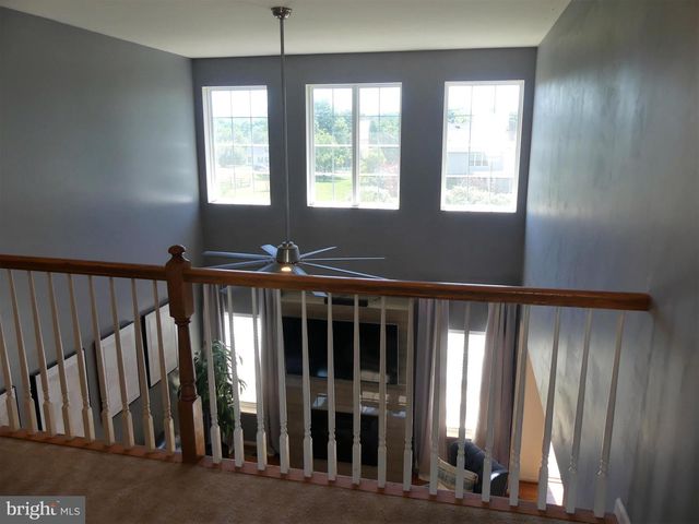 2137 LARKSPUR CT, Pennsburg, PA 18073