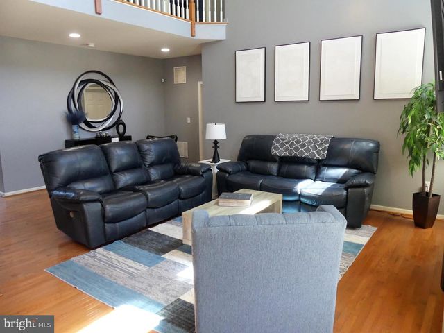 2137 LARKSPUR CT, Pennsburg, PA 18073