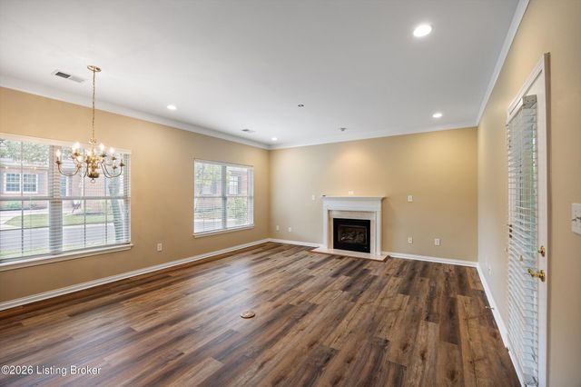 4002 Sugarberry Ct, Louisville, KY 40220
