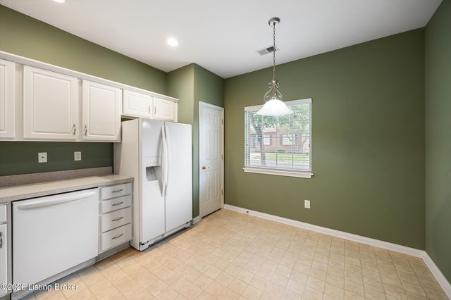 4002 Sugarberry Ct, Louisville, KY 40220