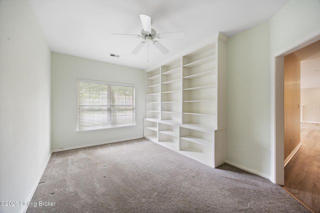 4002 Sugarberry Ct, Louisville, KY 40220