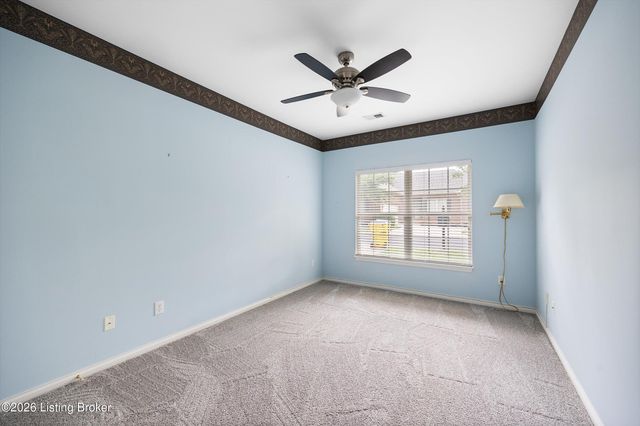 4002 Sugarberry Ct, Louisville, KY 40220
