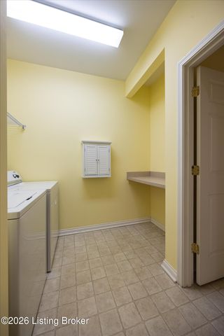 4002 Sugarberry Ct, Louisville, KY 40220
