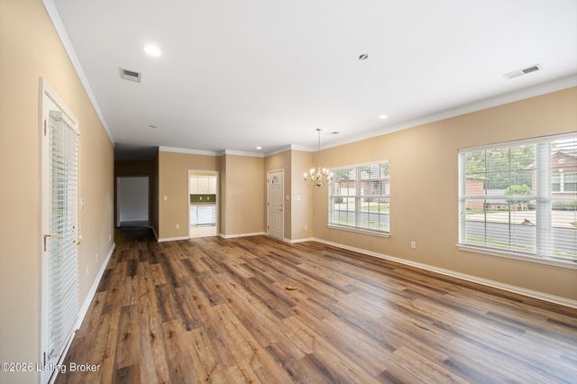 4002 Sugarberry Ct, Louisville, KY 40220