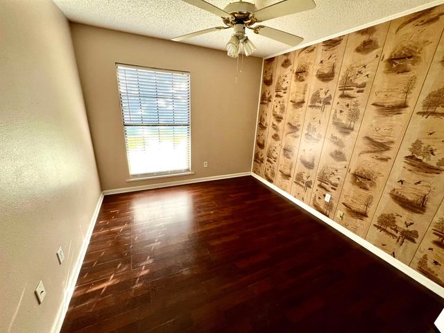 3625 Baker Dr, Houma, LA 70363