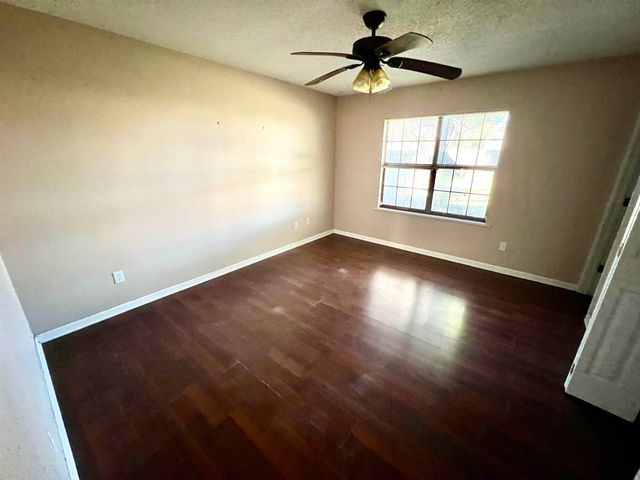 3625 Baker Dr, Houma, LA 70363