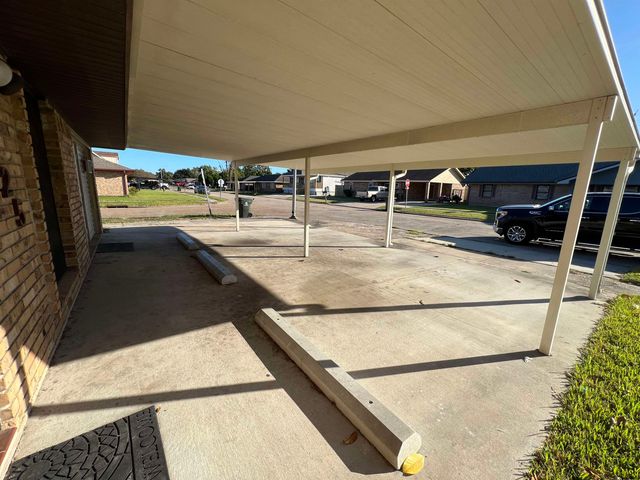 3625 Baker Dr, Houma, LA 70363