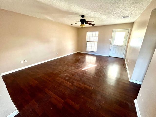 3625 Baker Dr, Houma, LA 70363