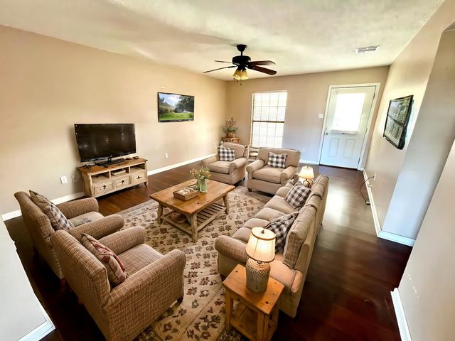 3625 Baker Dr, Houma, LA 70363