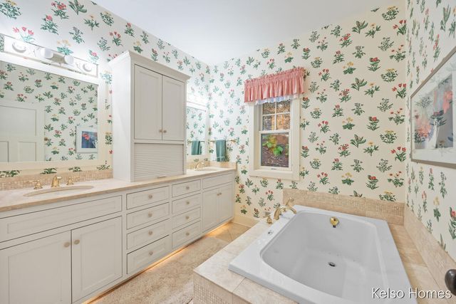 6664 Scenic Shores Drive, Holland, MI 49423