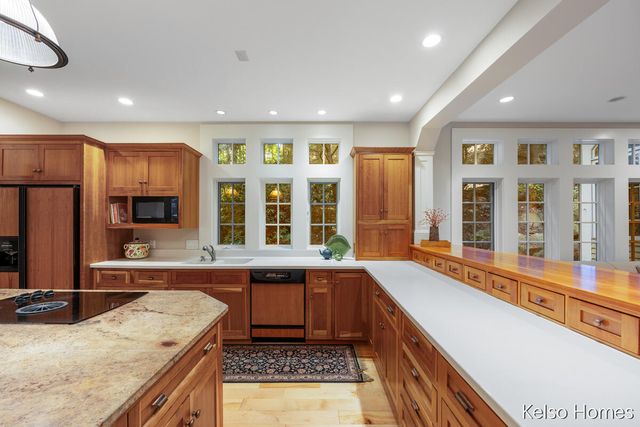 6664 Scenic Shores Drive, Holland, MI 49423