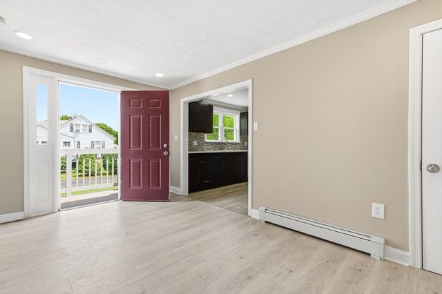 43 Chestnut Avenue, Auburn, MA 01501
