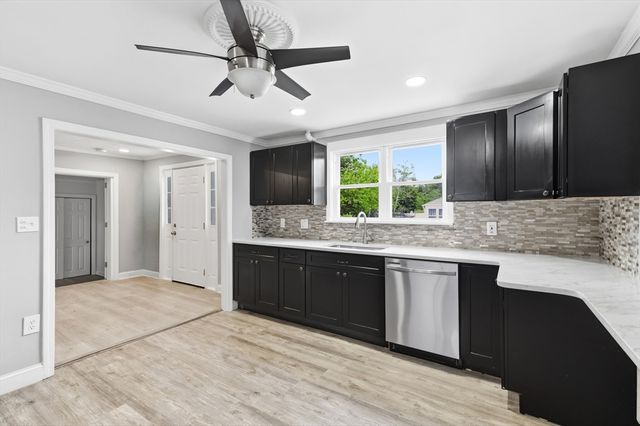 43 Chestnut Avenue, Auburn, MA 01501