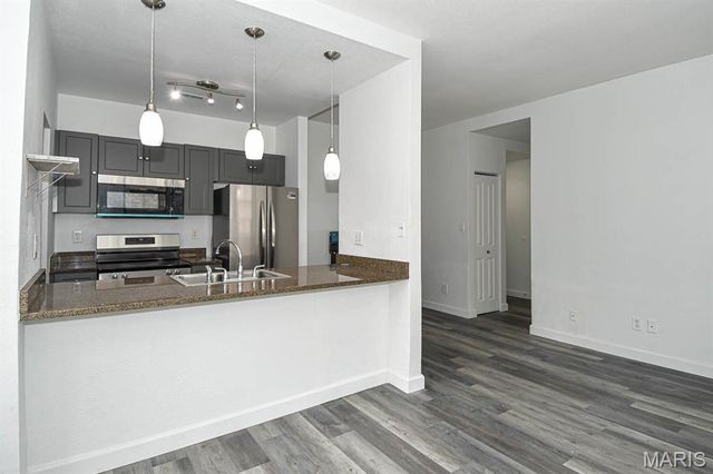 5330 Pershing Avenue 106, St Louis, MO 63112