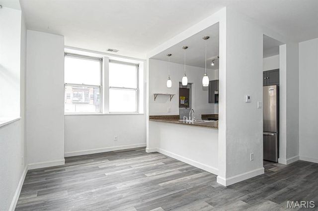 5330 Pershing Avenue 106, St Louis, MO 63112