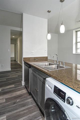 5330 Pershing Avenue 106, St Louis, MO 63112