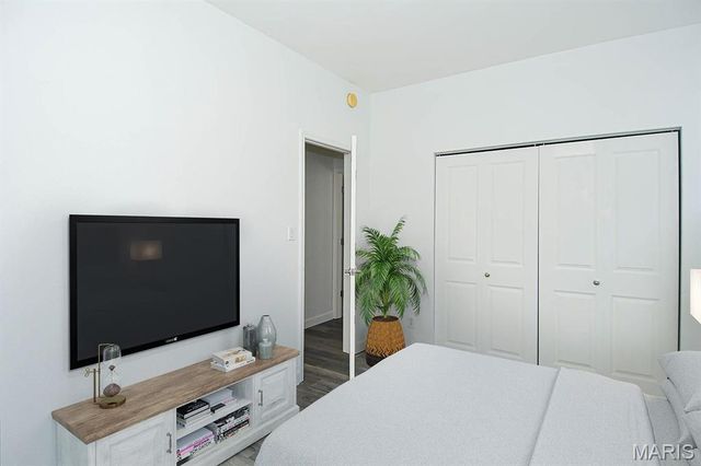 5330 Pershing Avenue 106, St Louis, MO 63112