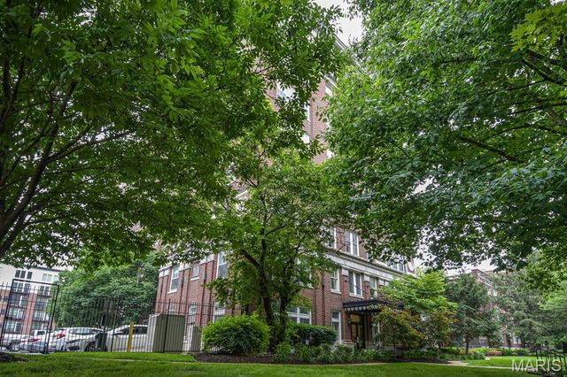 5330 Pershing Avenue 106, St Louis, MO 63112