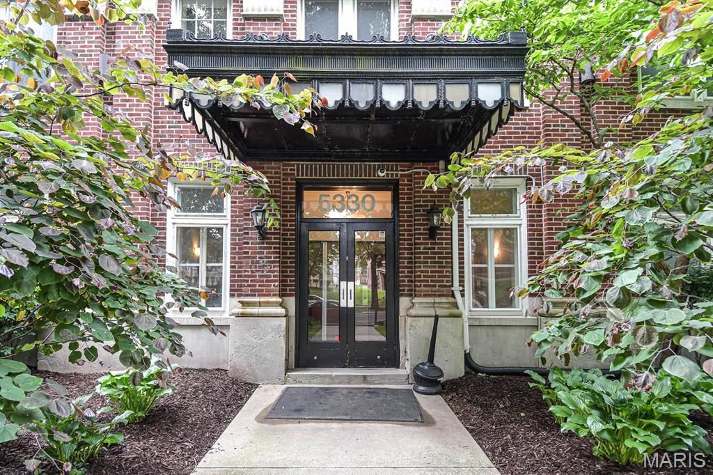 5330 Pershing Avenue 106, St Louis, MO 63112