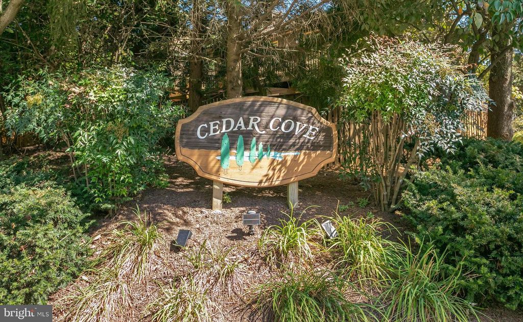 2213 CEDAR COVE CT, Reston, VA 20191