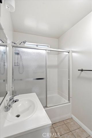 13881 Daventry, Pacoima (los Angeles), CA 91331