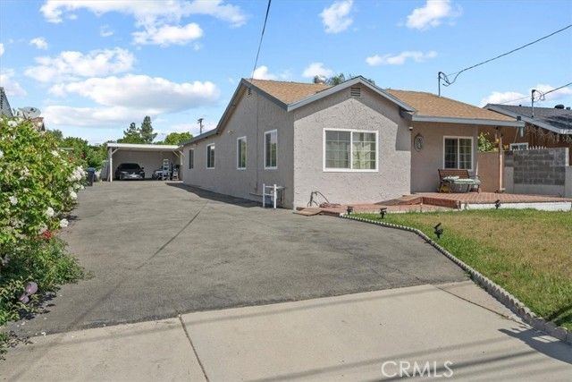 13881 Daventry, Pacoima (los Angeles), CA 91331