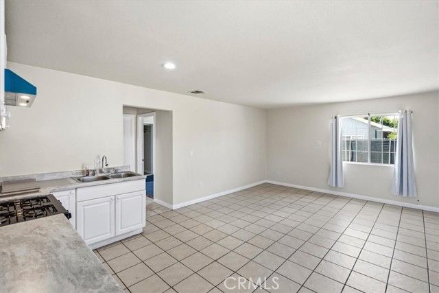 13881 Daventry, Pacoima (los Angeles), CA 91331