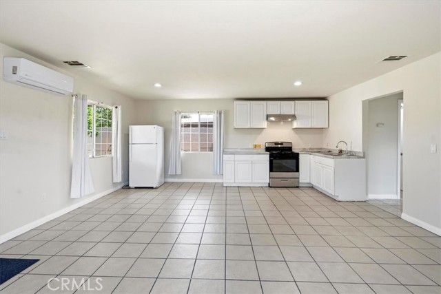 13881 Daventry, Pacoima (los Angeles), CA 91331