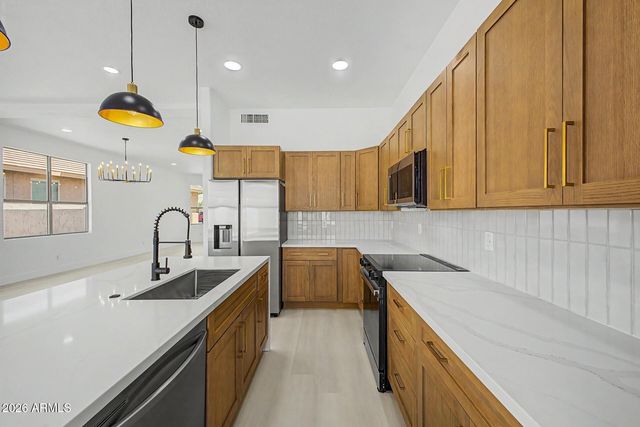6582 W Oraibi Drive, Glendale, AZ 85308