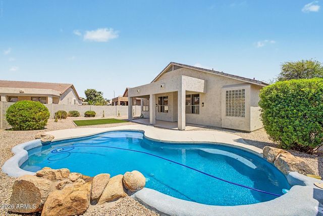 6582 W Oraibi Drive, Glendale, AZ 85308