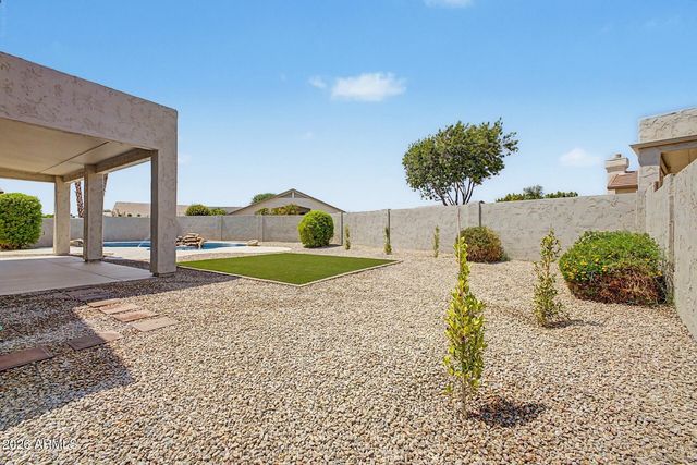 6582 W Oraibi Drive, Glendale, AZ 85308