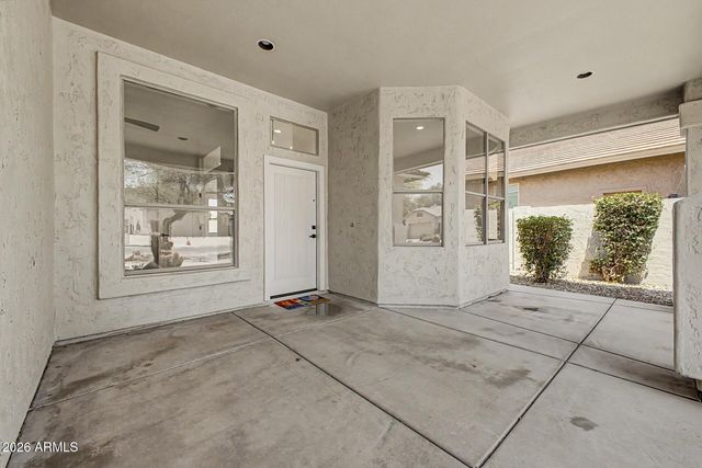 6582 W Oraibi Drive, Glendale, AZ 85308