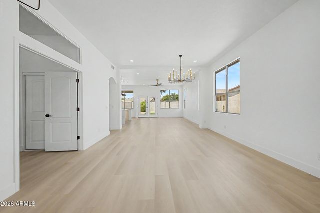 6582 W Oraibi Drive, Glendale, AZ 85308