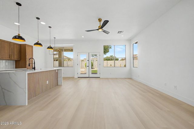 6582 W Oraibi Drive, Glendale, AZ 85308