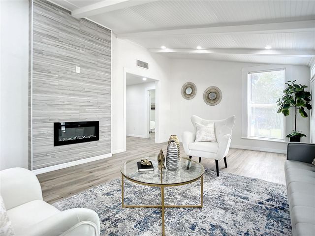 110 PALM PLACE, Daytona Beach, FL 32114