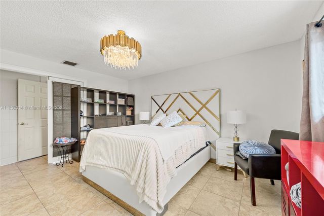 17130 SW 93rd Ave, Palmetto Bay, FL 33157