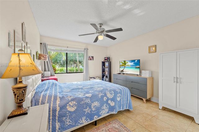 17130 SW 93rd Ave, Palmetto Bay, FL 33157