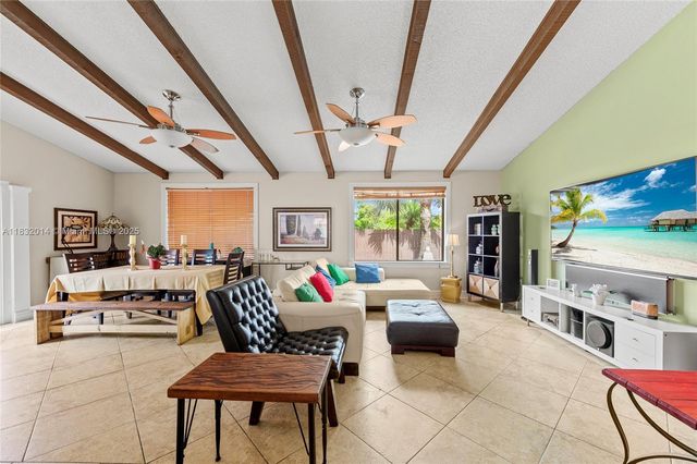 17130 SW 93rd Ave, Palmetto Bay, FL 33157