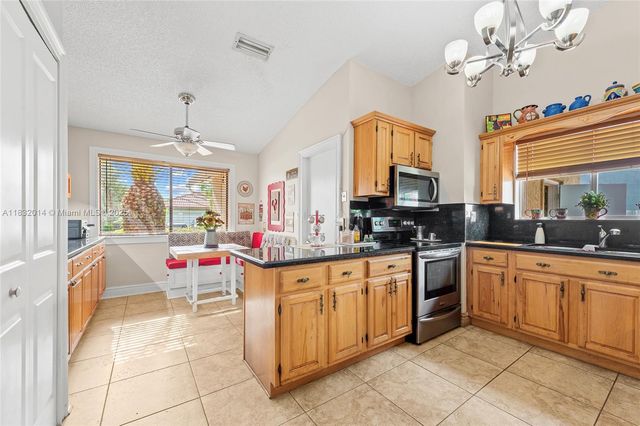 17130 SW 93rd Ave, Palmetto Bay, FL 33157