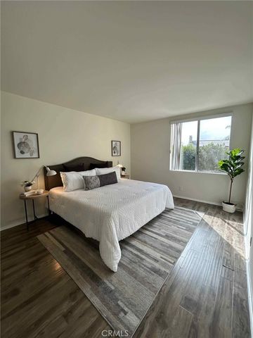 12720 Burbank 114, Valley Village, CA 91607