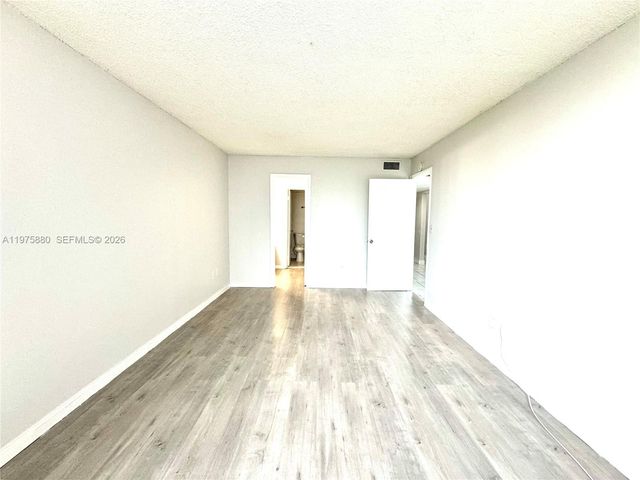 484 NW 165th St Rd A-411, Miami, FL 33169